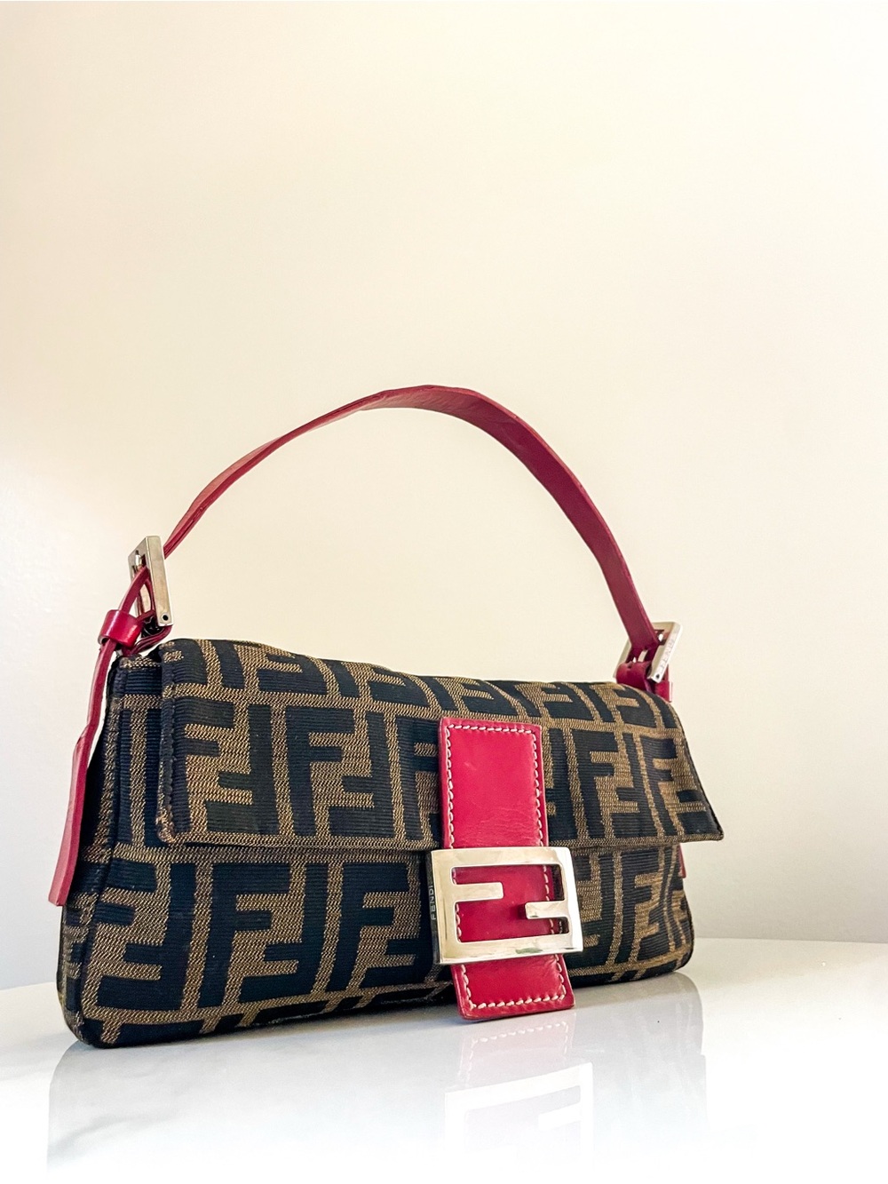 Fendi Zucca Baguette Brown Monogram Red Leather Shoulder Bag Authenticated - Picture 2 of 13